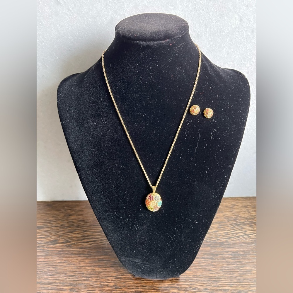 Beautiful vintage D’Orlan necklace with matching earrings.